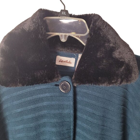 Le Moda Teal Cape With Faux Fur Collar & Button Closure - Picture 4 of 11